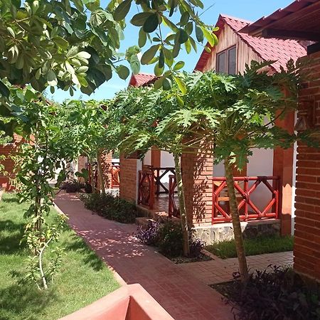 Bungalows Y Cabanas, Las Barracas De La Barra Malucano Εξωτερικό φωτογραφία